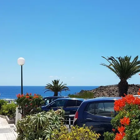 Coastside Apartment, Amarilla Bay Apartament