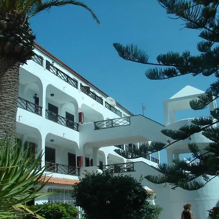 Coastside Apartment, Amarilla Bay